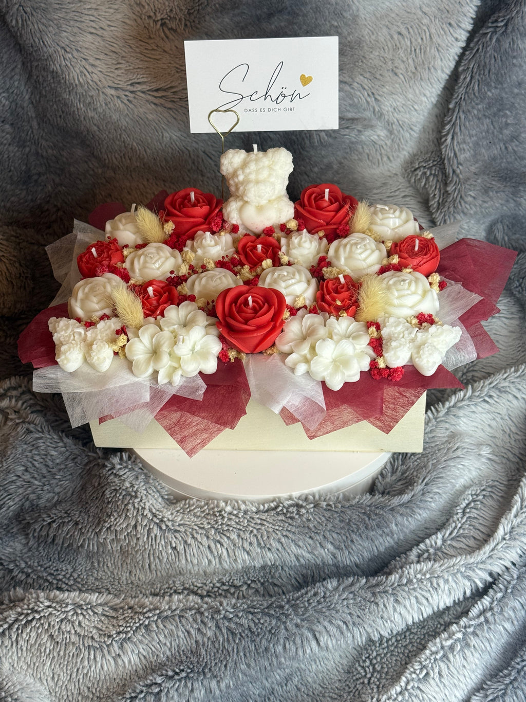 Blumenbox mit Teddy